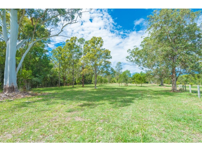 135 Cooroy Mountain Road, Lake Macdonald QLD 4563