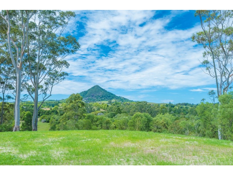 135 Cooroy Mountain Road, Lake Macdonald QLD 4563