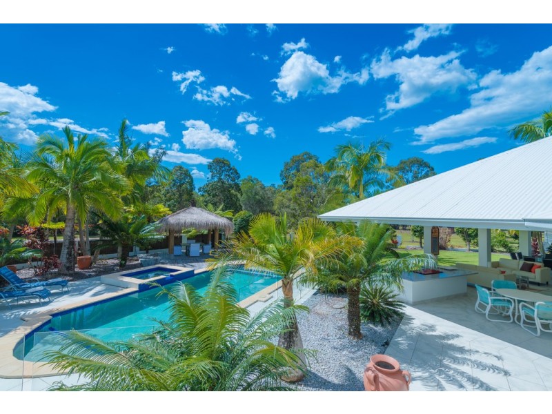 254 Illoura Place, Cooroibah QLD 4565