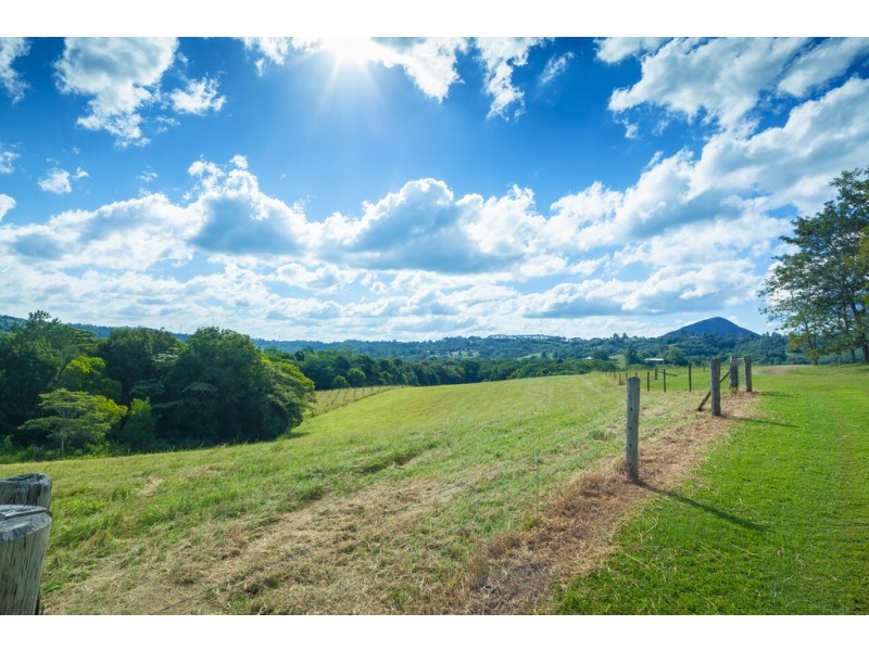 270 Memorial Drive, Eerwah Vale QLD 4562