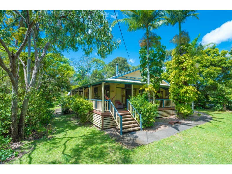 22 Jirrima Cres, Cooroibah QLD 4565