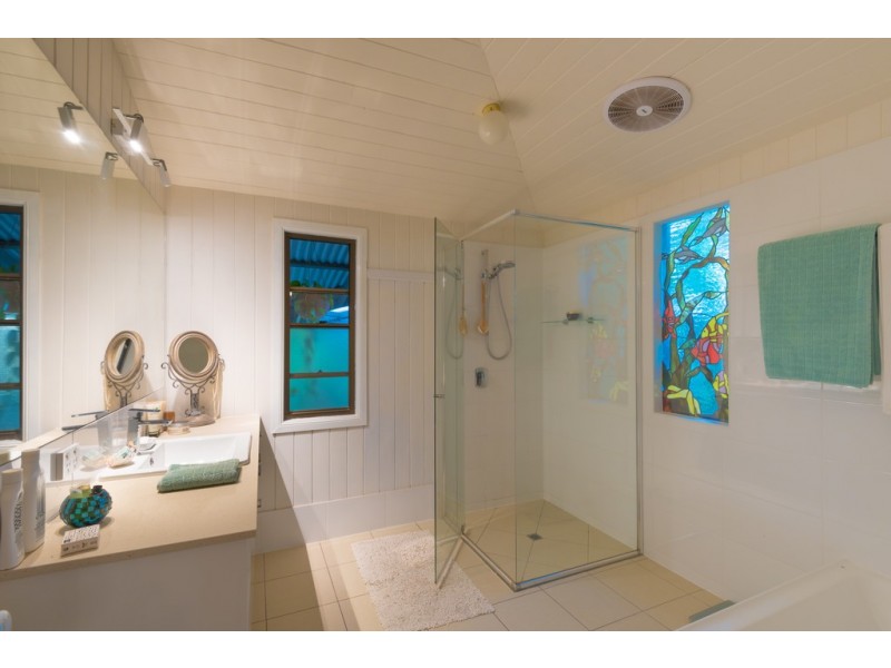 22 Jirrima Cres, Cooroibah QLD 4565