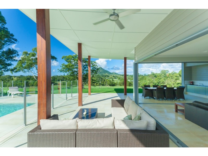 119 Cooroy Mountain Rd, Lake Macdonald QLD 4563