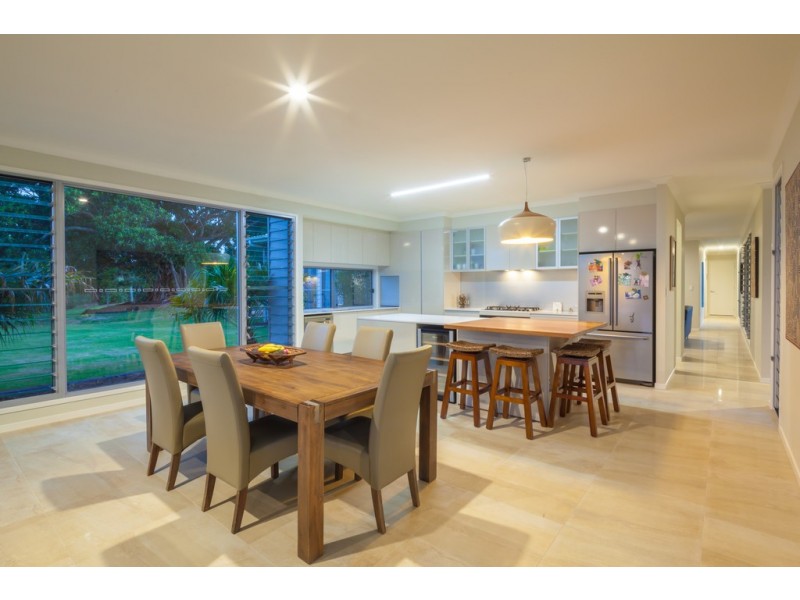 119 Cooroy Mountain Rd, Lake Macdonald QLD 4563