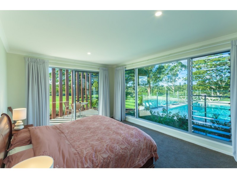 119 Cooroy Mountain Rd, Lake Macdonald QLD 4563