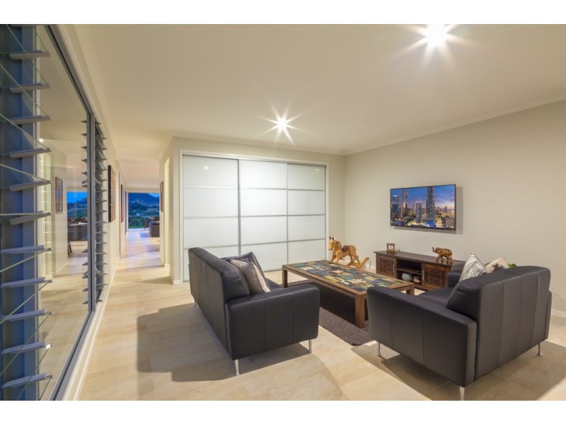 119 Cooroy Mountain Rd, Lake Macdonald QLD 4563