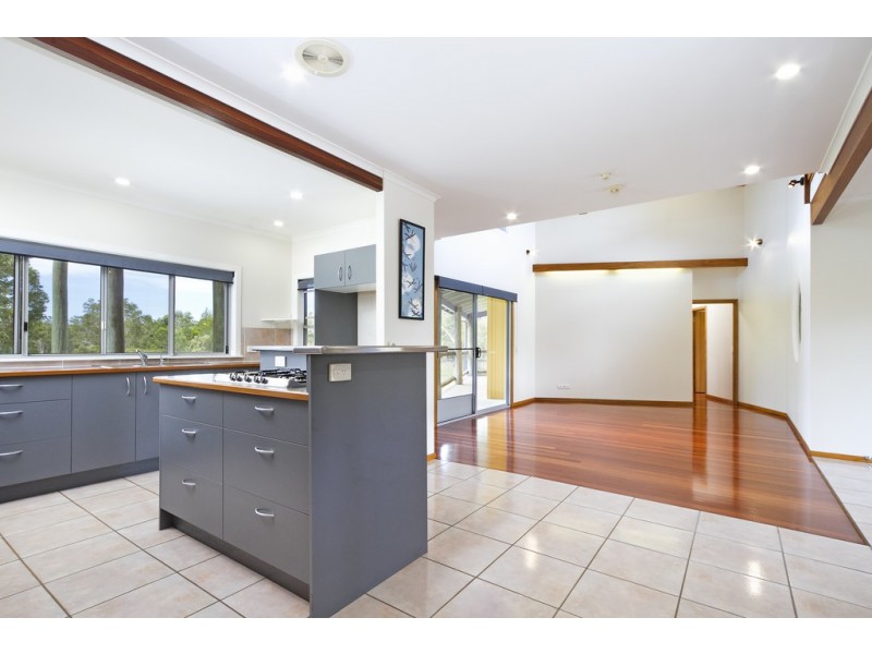4 Amaroo Place, Cooroibah QLD 4565