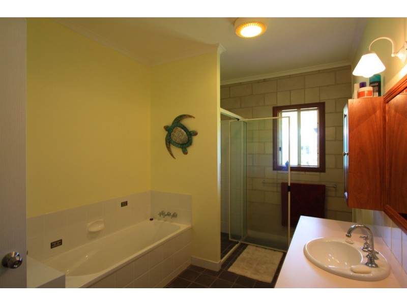 89 Croziers Road, Pinbarren QLD 4568