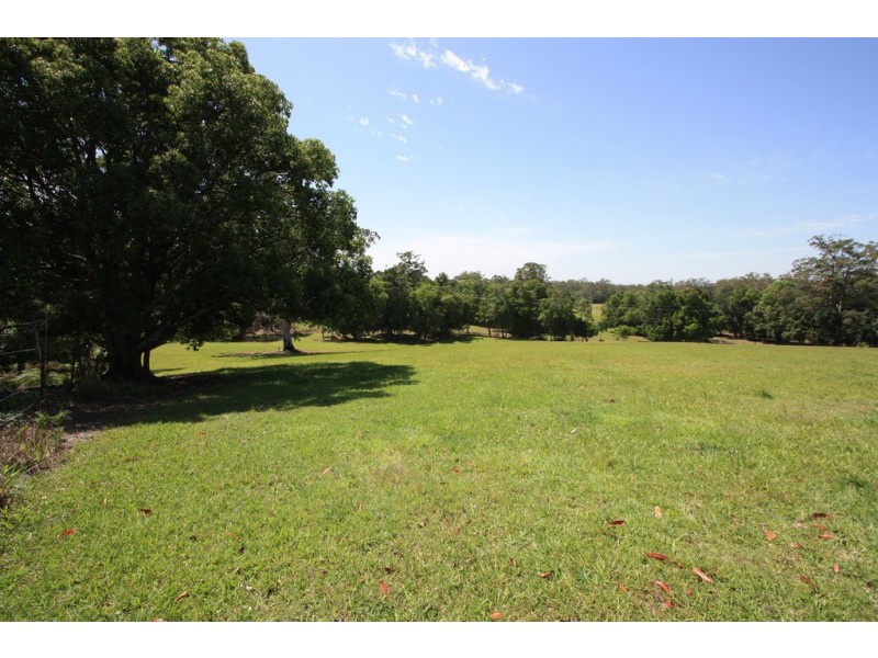89 Croziers Road, Pinbarren QLD 4568