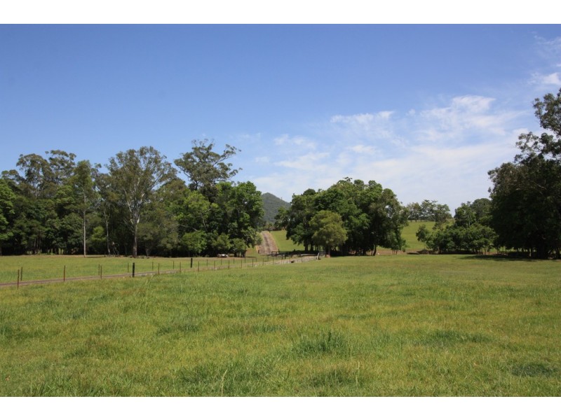 89 Croziers Road, Pinbarren QLD 4568