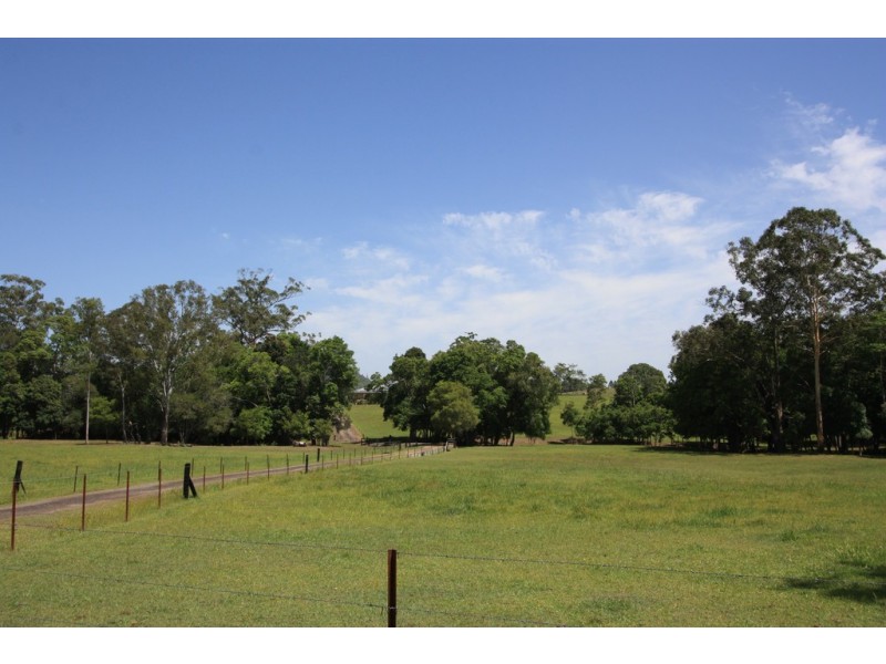 89 Croziers Road, Pinbarren QLD 4568