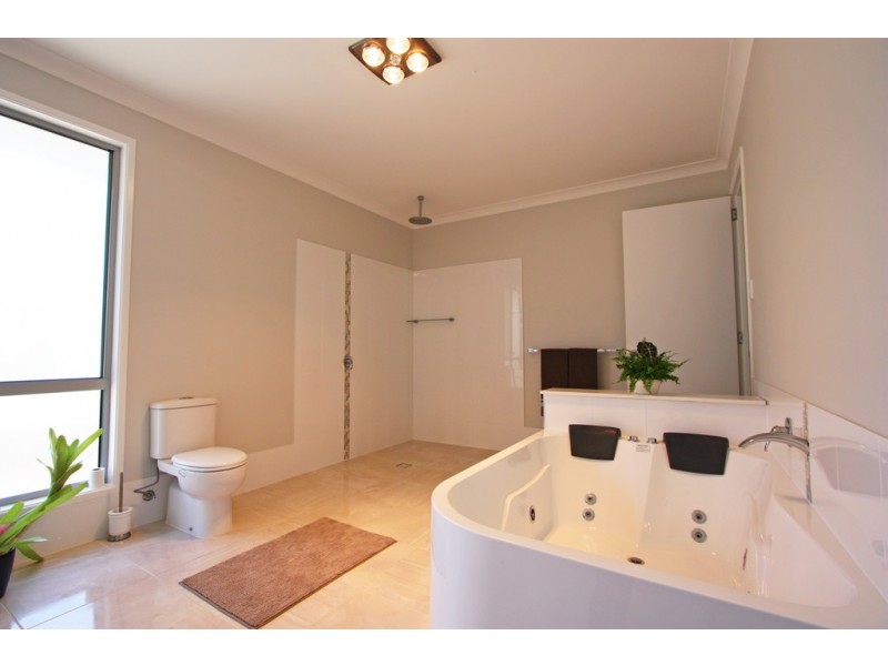 47 Bunderra Way, Cooran QLD 4569