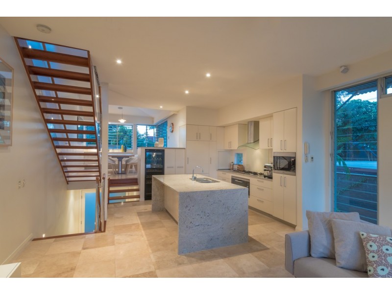 1/8 Hill Street, Sunshine Beach QLD 4567