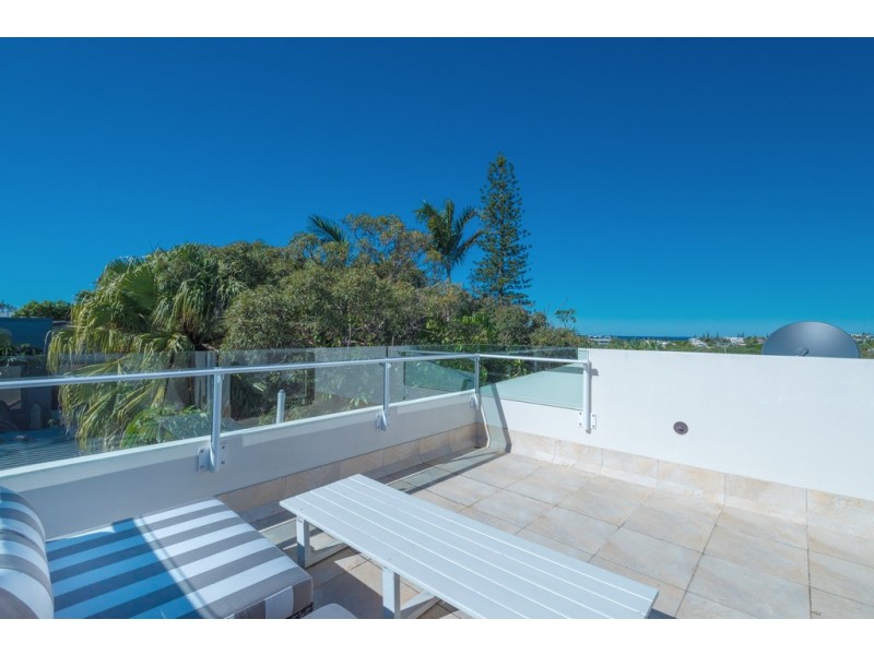 1/8 Hill Street, Sunshine Beach QLD 4567