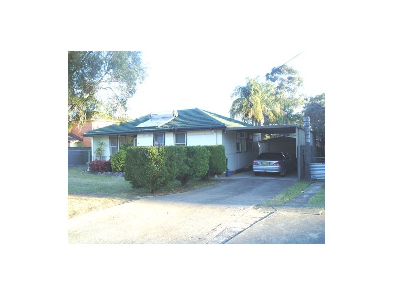 11 WOODS ROAD, South Windsor NSW 2756