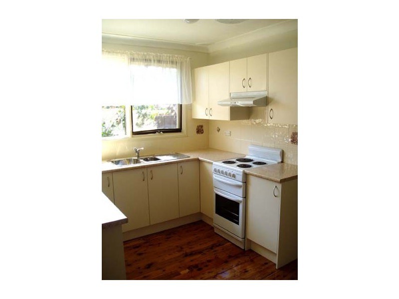 18 CATCHPOLE AVENUE, Richmond NSW 2753