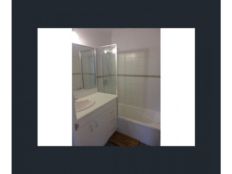 17 Surrey St, Red Hill QLD 4059