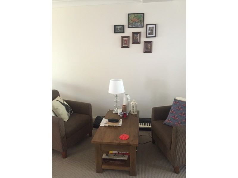 27 Fenton St, Fairfield QLD 4103