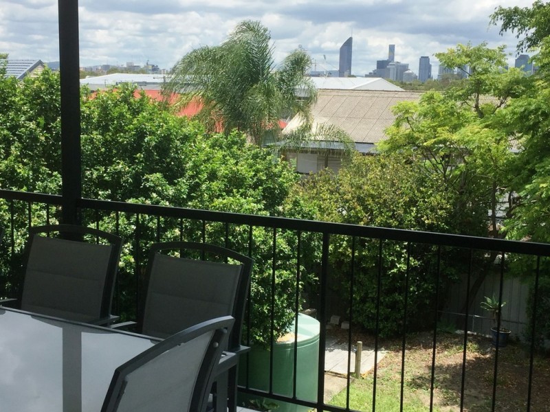 40 Ninth Avenue, Coorparoo QLD 4151