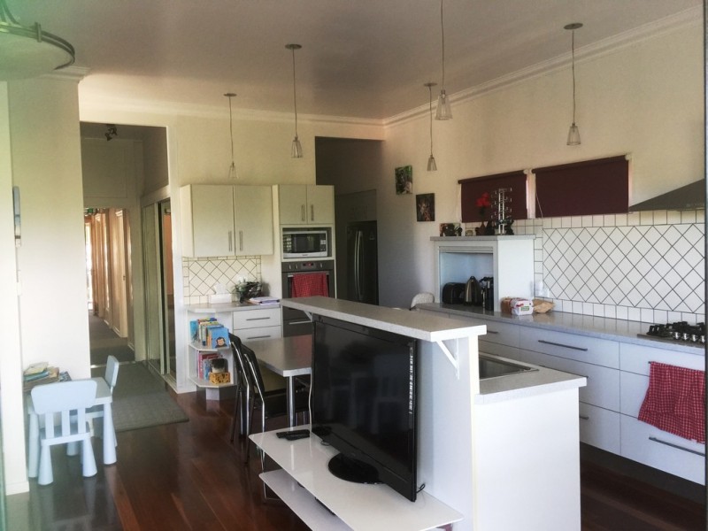 40 Ninth Avenue, Coorparoo QLD 4151