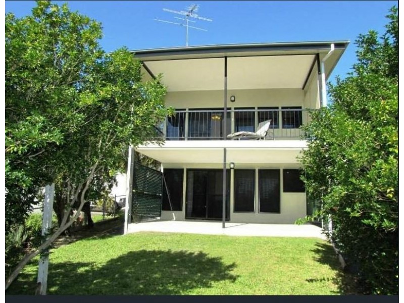 40 Ninth Avenue, Coorparoo QLD 4151