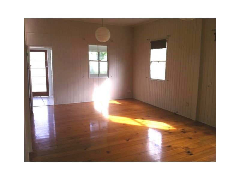 77 Northam Avenue, Bardon QLD 4065