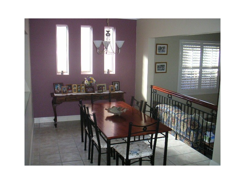 80 King Arthur Terrace, Tennyson QLD 4105