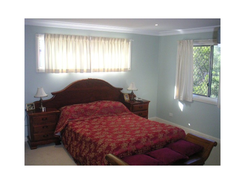 80 King Arthur Terrace, Tennyson QLD 4105