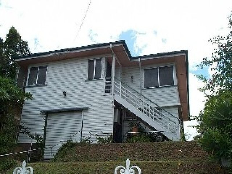 19 Oxford Terrace, Taringa QLD 4068