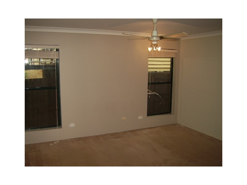 8B Yardley Avenue, Ashgrove QLD 4060