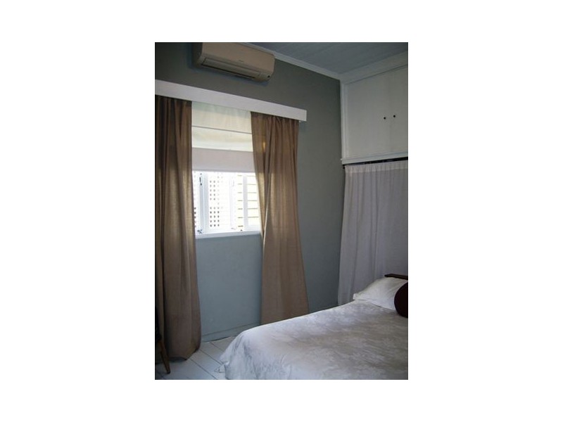 6 Federal Street, Red Hill QLD 4059