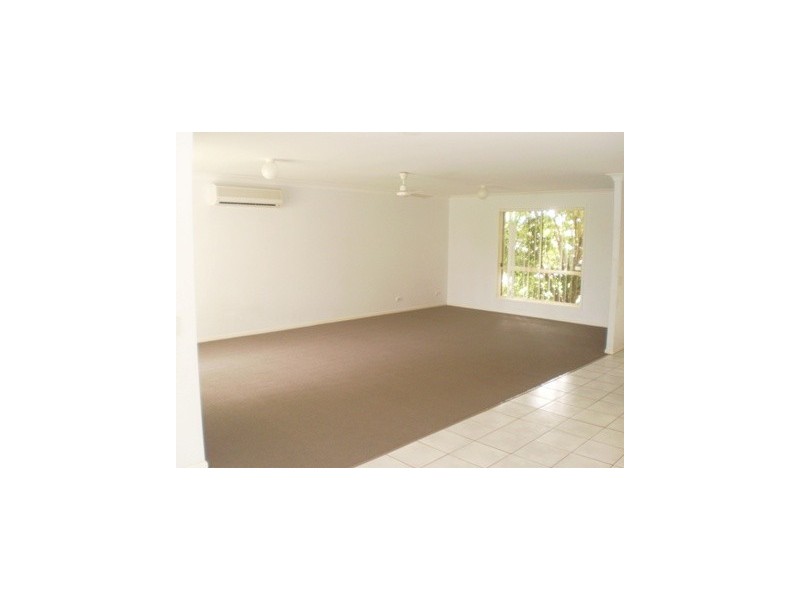 11 Gale Street, Scarborough QLD 4020