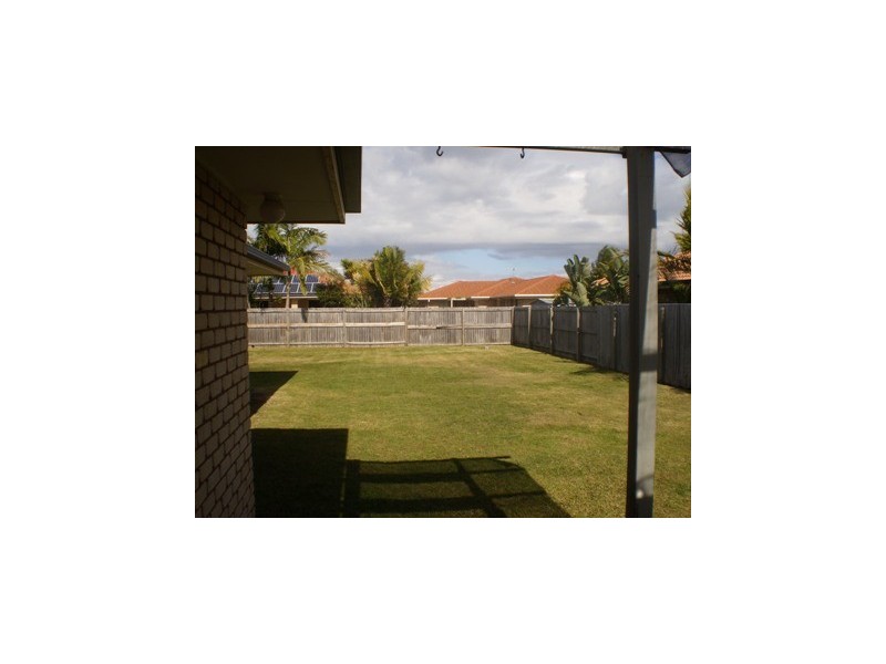 11 Gale Street, Scarborough QLD 4020