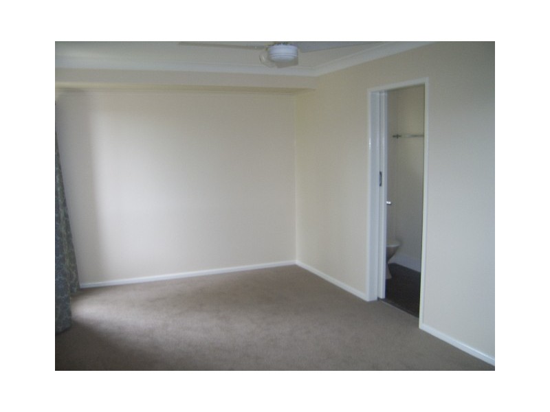 9 Lipton Place, Mcdowall QLD 4053