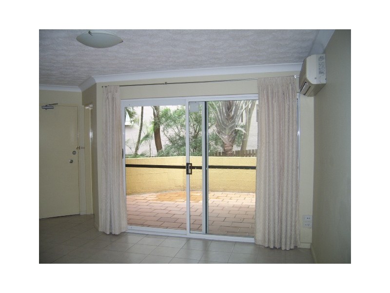 2/5 Bergin Street, Milton QLD 4064