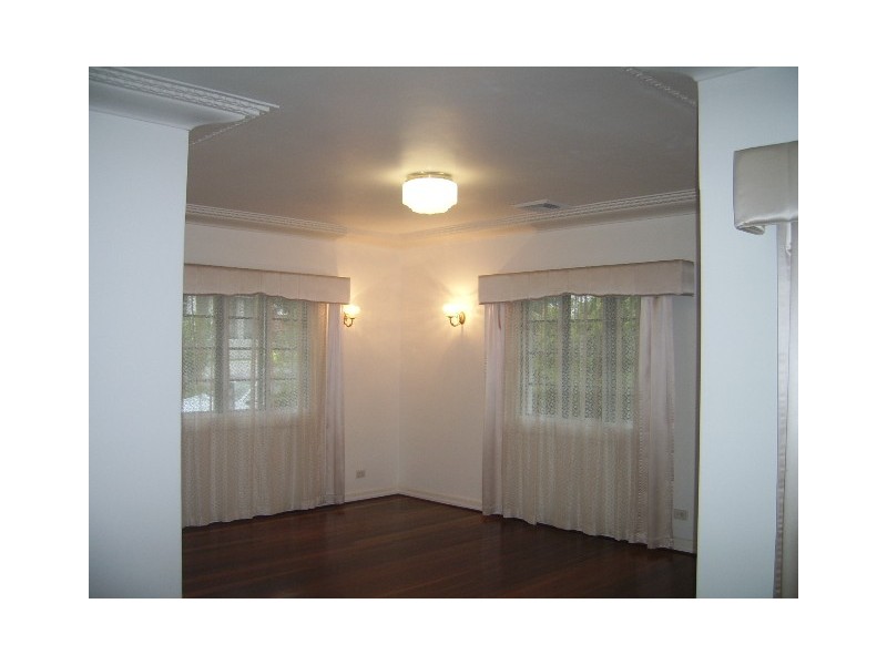 24 Dawn Street, Kedron QLD 4031