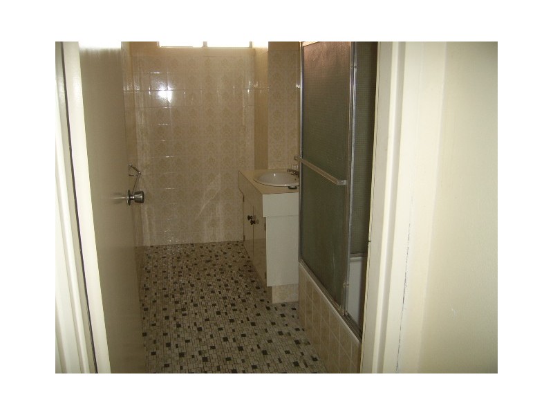 1/11 Depper St, Toowong QLD 4066