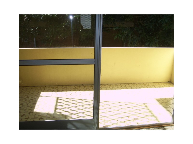 1/11 Depper St, Toowong QLD 4066