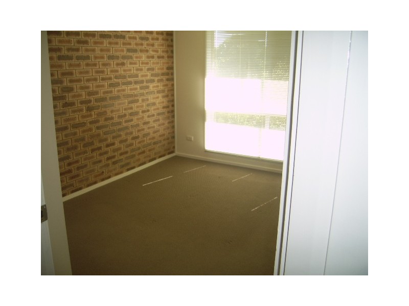 2/102 Chermside Road, East Ipswich QLD 4305