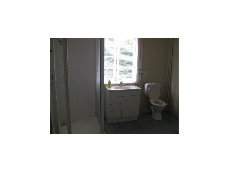 Room 12 2 Rochester Tce, Kelvin Grove QLD 4059