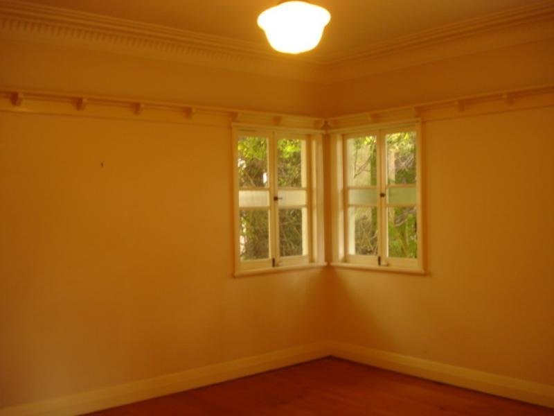 116 Gailey Road / (also known as 9 Highview Terrace), St Lucia QLD 4067