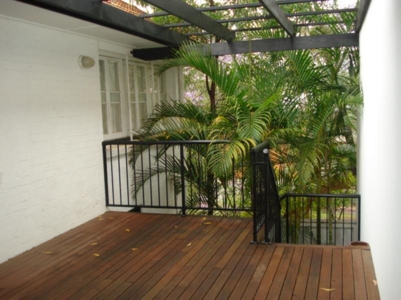 116 Gailey Road / (also known as 9 Highview Terrace), St Lucia QLD 4067