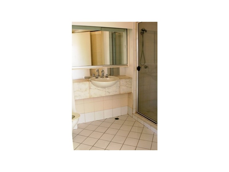 2/5 Bergin Street, Milton QLD 4064