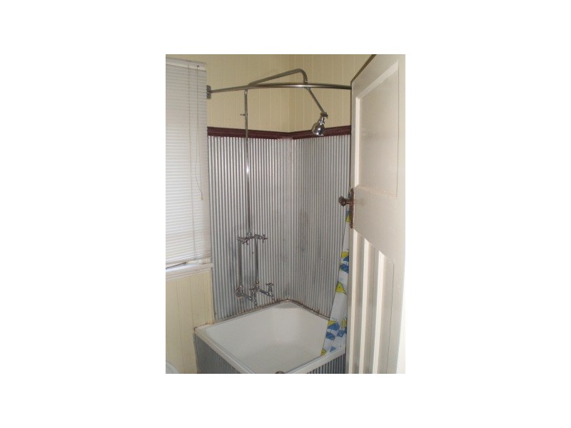 66 Peach Street, Greenslopes QLD 4120