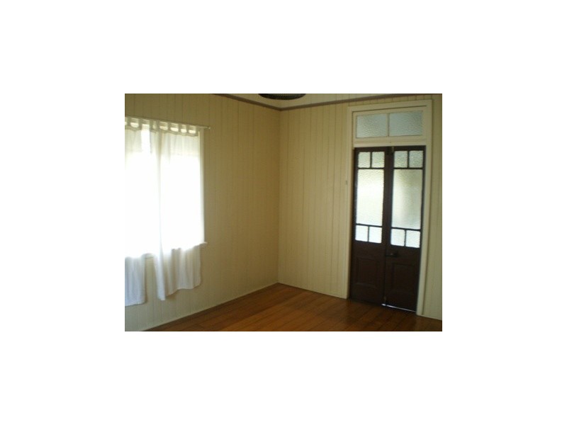 66 Peach Street, Greenslopes QLD 4120