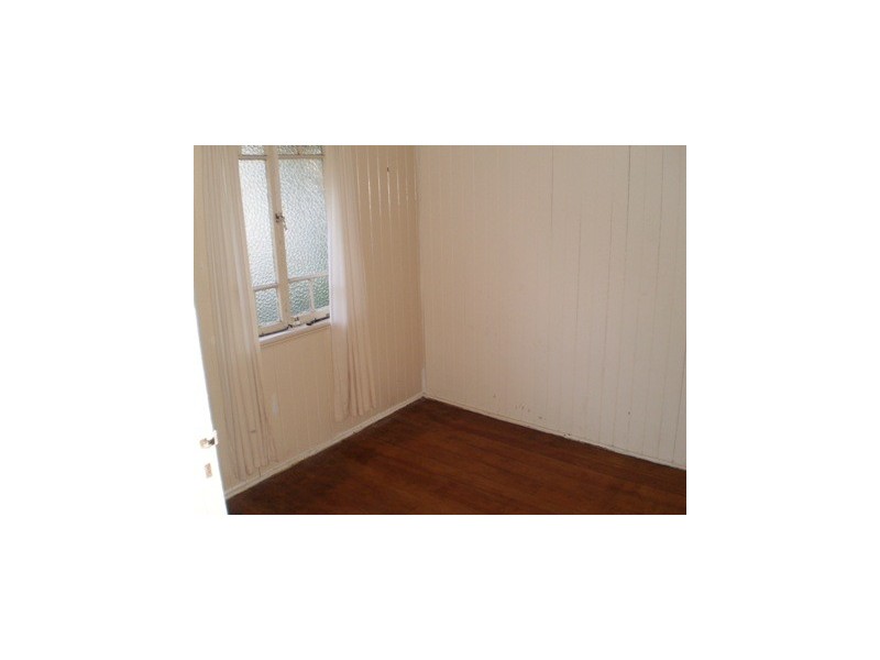 66 Peach Street, Greenslopes QLD 4120