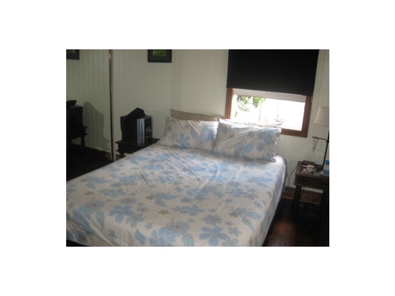 54 Grove Street, Albion QLD 4010