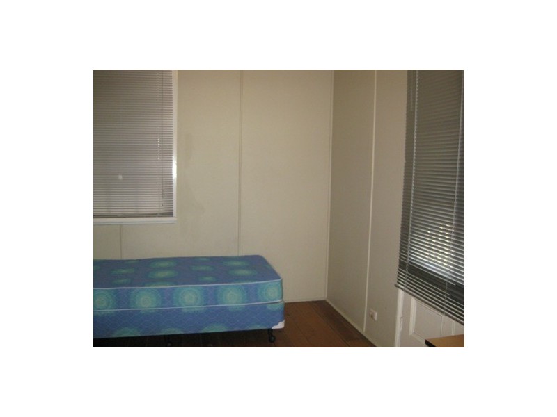 11 Camden Street, Albion QLD 4010