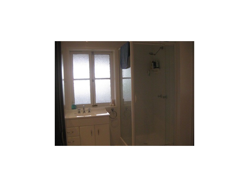 2/27 Kaye Street, Bardon QLD 4065