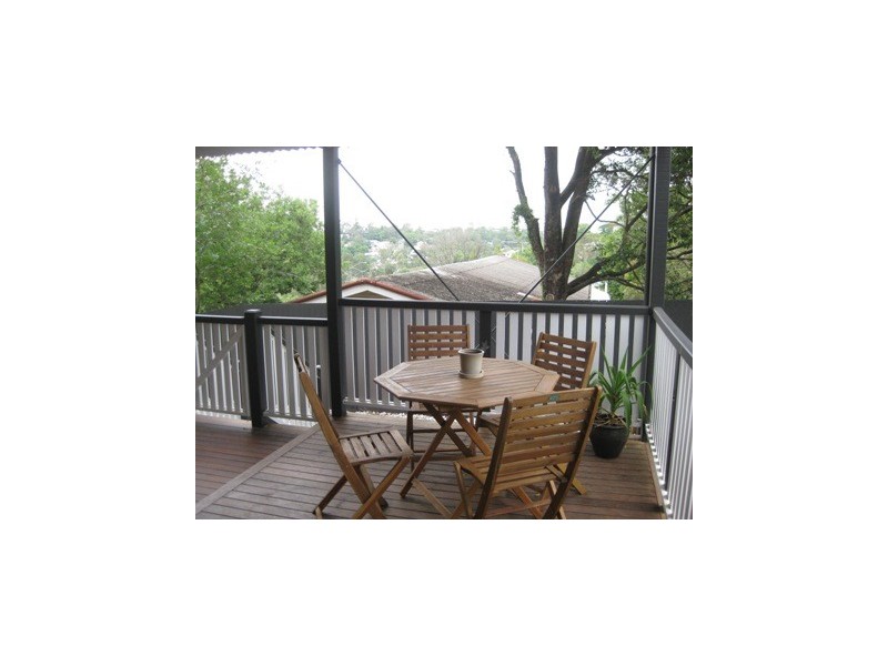 2/27 Kaye Street, Bardon QLD 4065